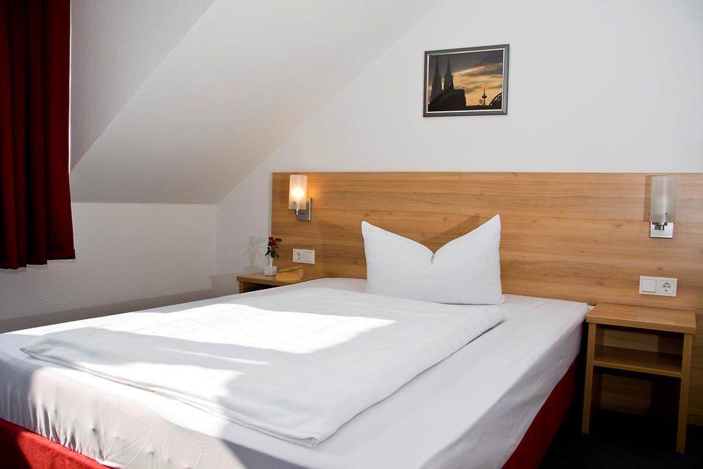 Airport Hotel Karsten Köln Kültér fotó